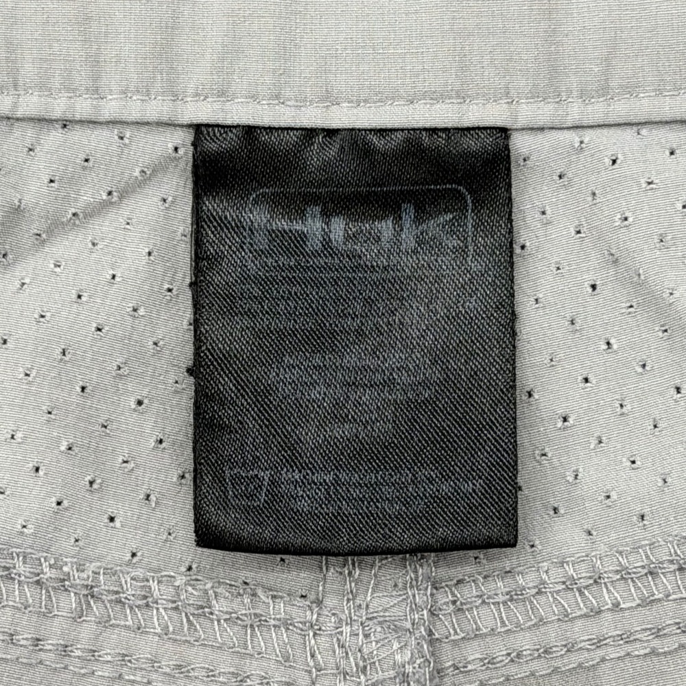Huk Fishing Shorts Mens XL Gray Performance Cargo Pocket Quick Dry Breathable - Picture 10 of 14